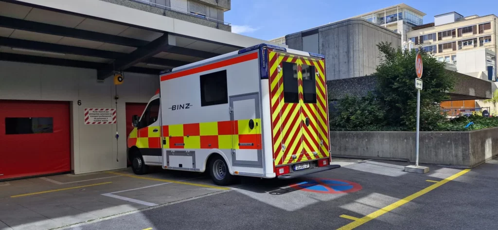 maßgefertigter Krankenwagencontainer