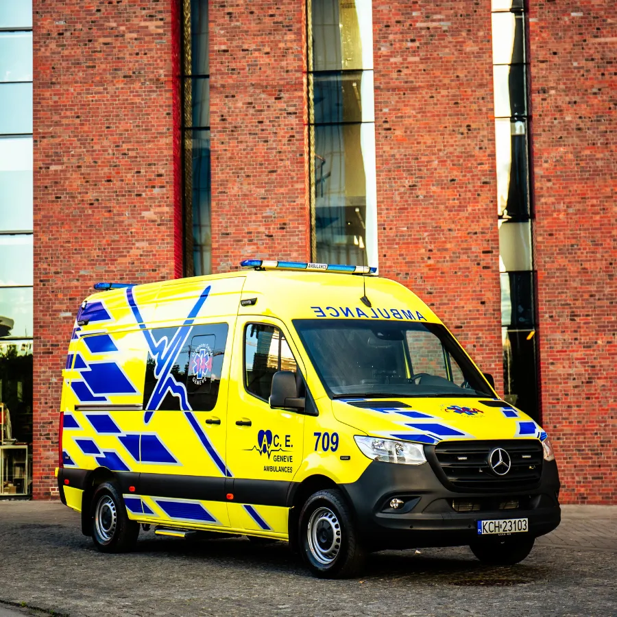 Ambulance fourgon aménagée sur-mesure
